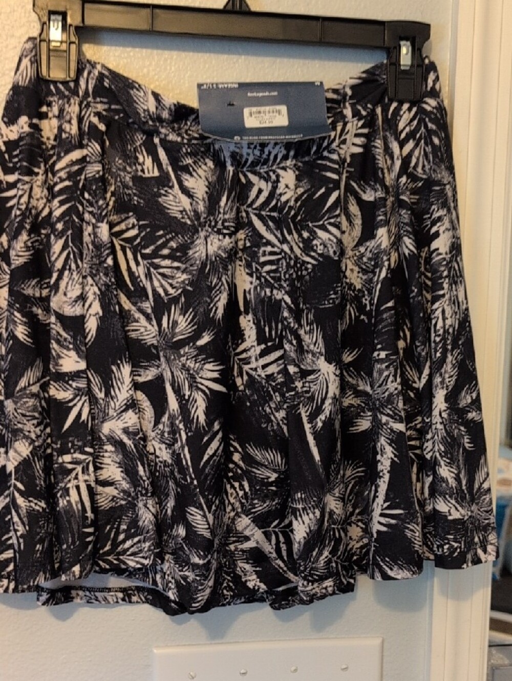 Black and White Palm-Print A-Line Skirt Brand New - Picture 2 of 4